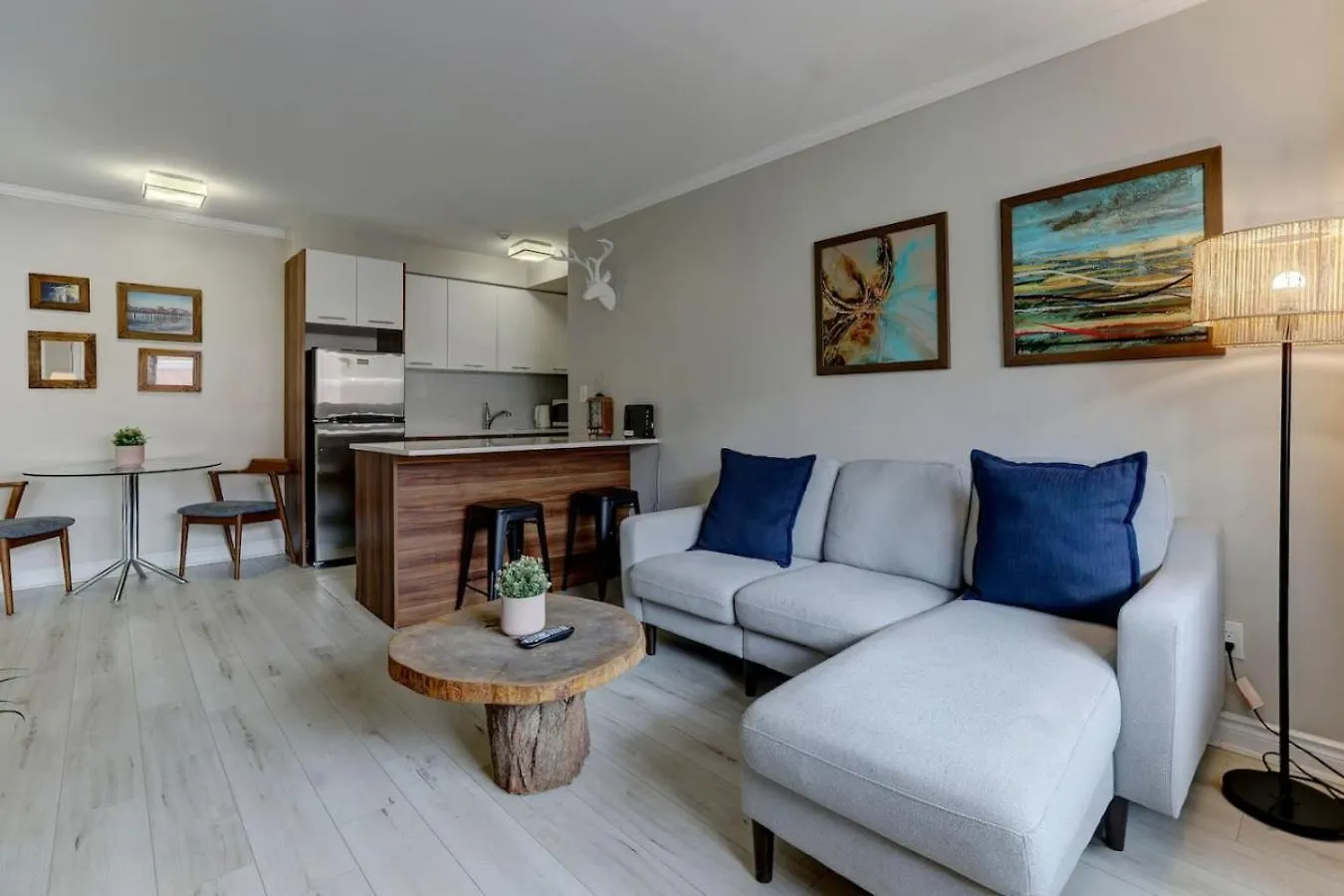 Cozy Condo In Heart Of Downtown Montréal Apartman